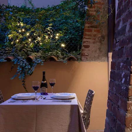 Luxury In The Center I Private Patio & Kitchen * Bologna